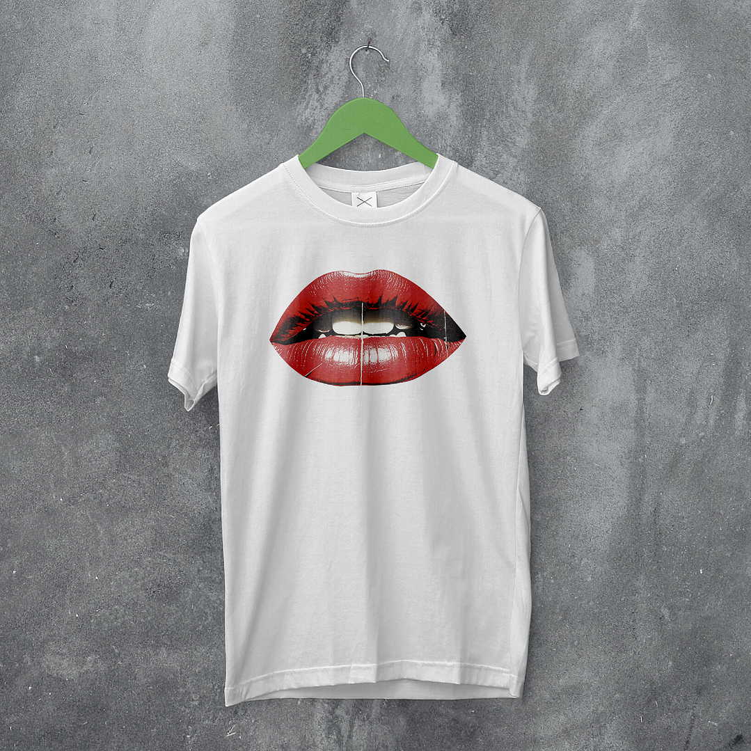 T-shirt woooow lábios 1