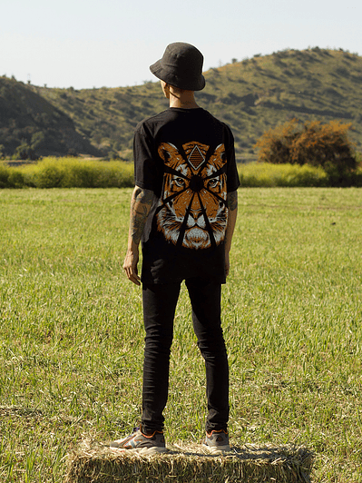 POLERA TÓTEM TIGRE