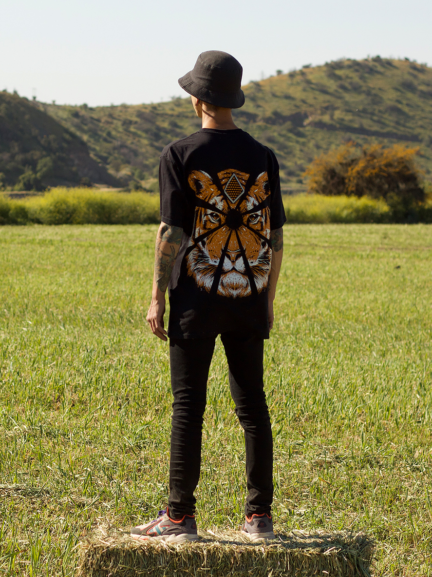 POLERA TÓTEM TIGRE 1