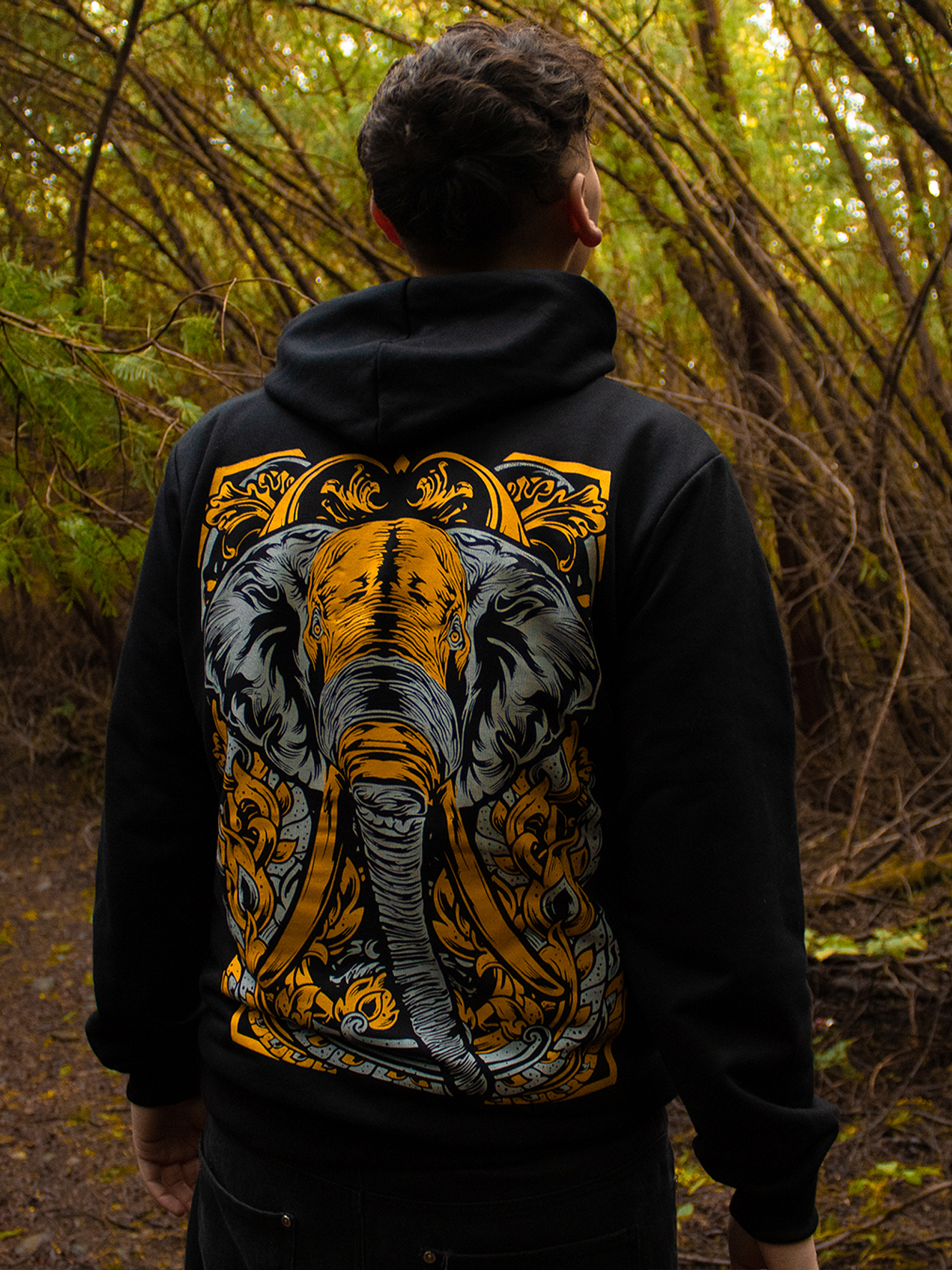 POLERÓN TÓTEM ELEFANTE 1