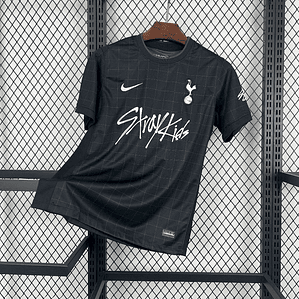 Camisola Tottenham Hotspur 2025/26 Stray Kids x London, England Limited Edition Jersey - Versão Adepto - S ao 4XL
