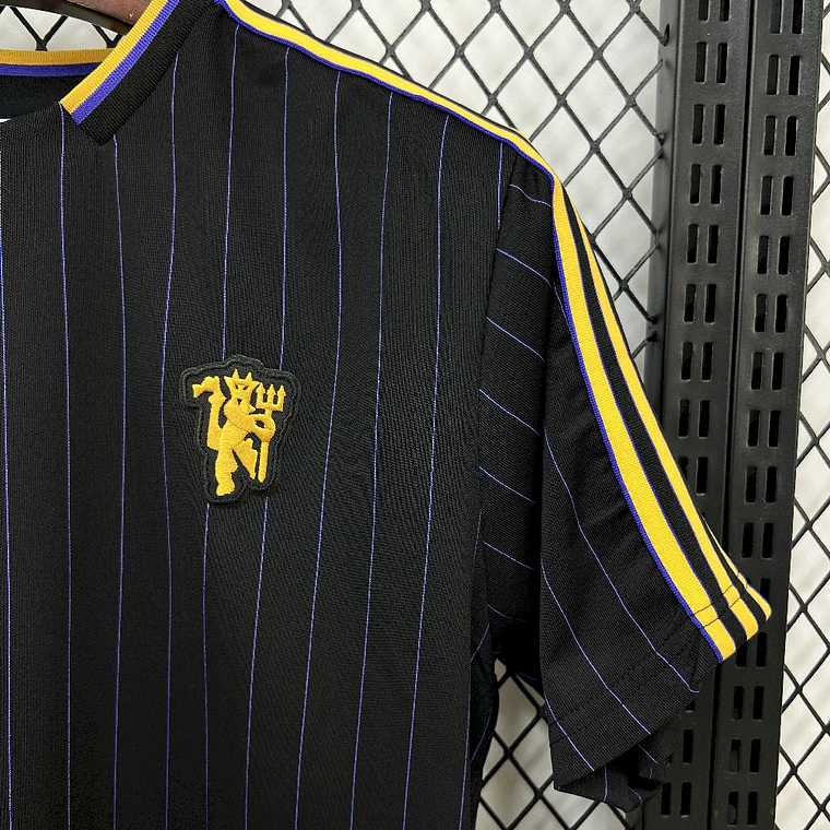 Manchester United 2025/26 Terrace Icons Jersey Fan Version - S to 2XL 7