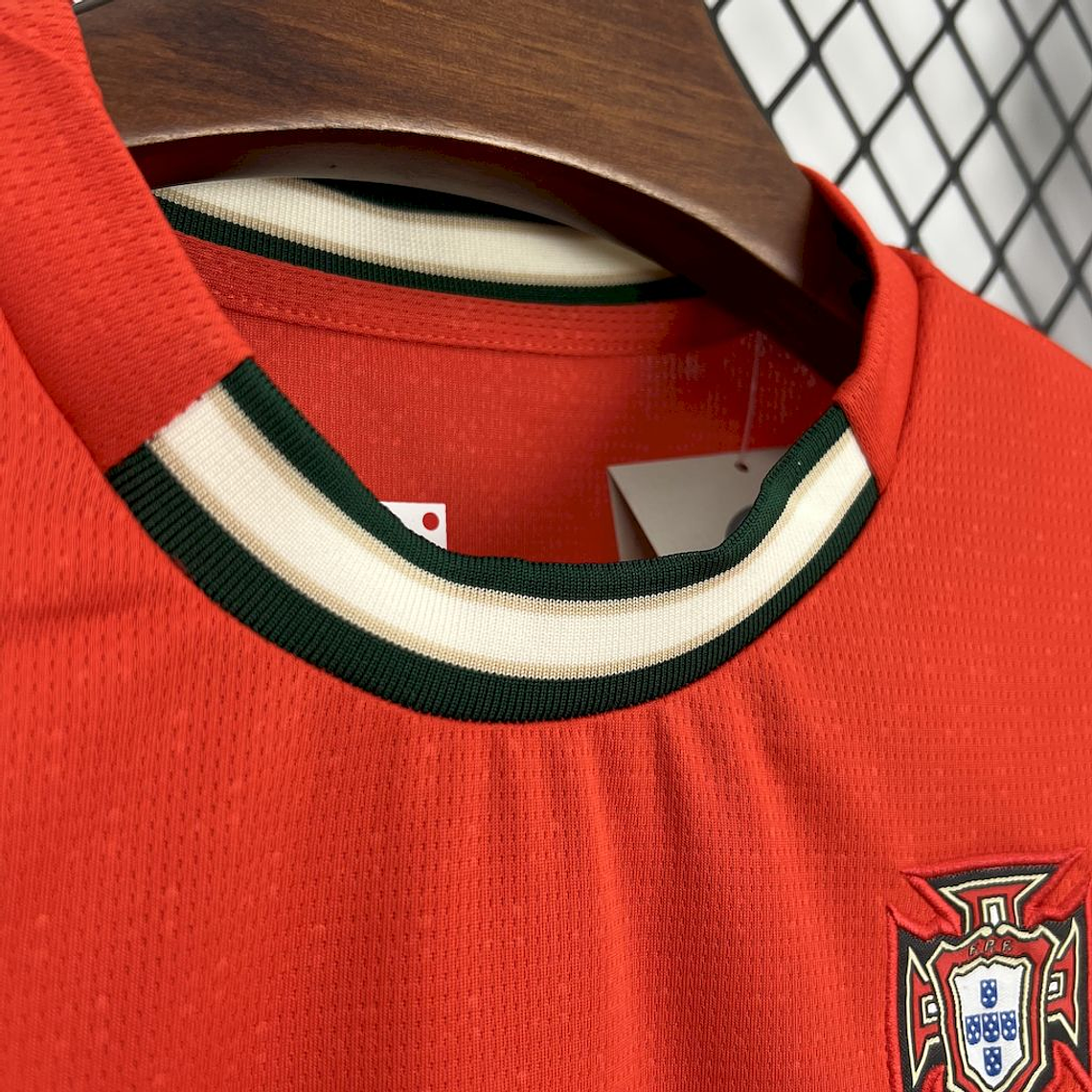 Portugal 2025/26 Kids' Home Kit (Shirt + Shorts) 4