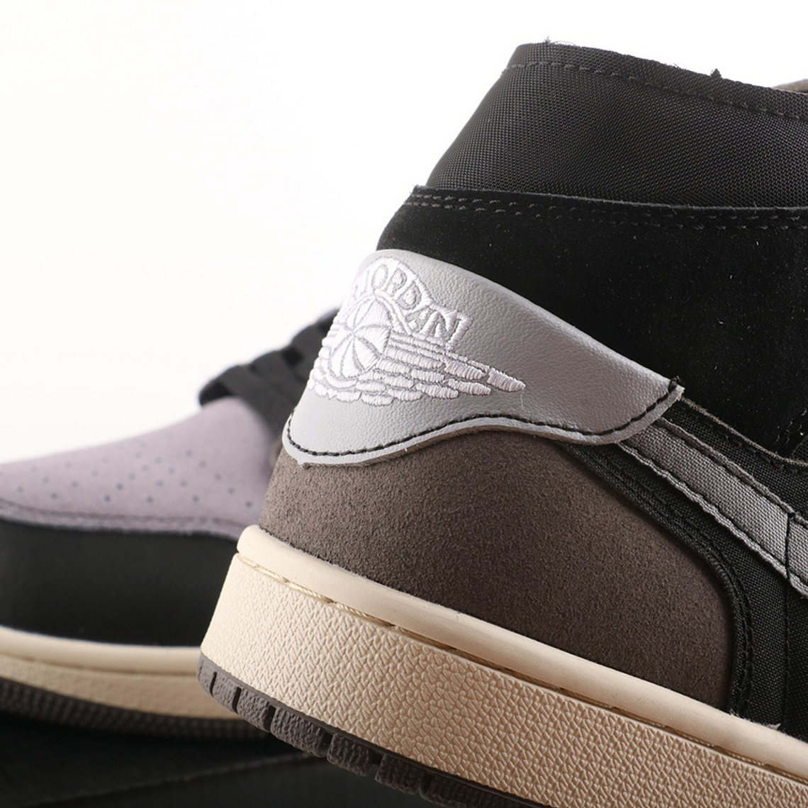 Ténis AJ 1 Retro High DM9652 001 - (36 ao 46)  5