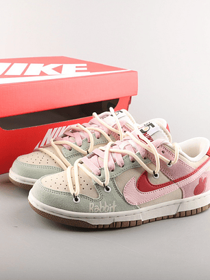 Ténis Womens Dunk SB Low Special DO9457-136 - (Tamanho 36 ao 40)