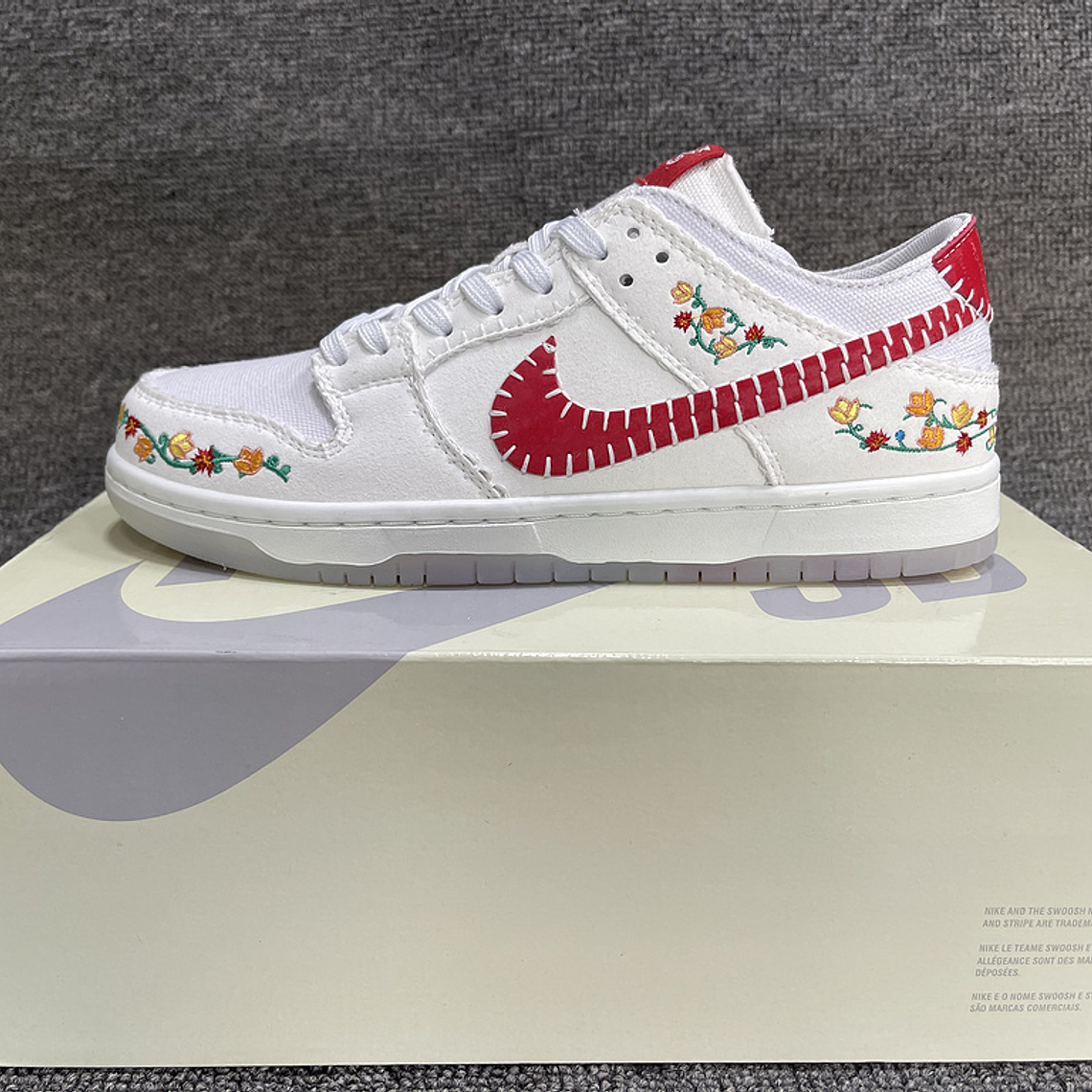 Tênis Dunk SB Low Top Grain - Couro (Tamanho 36 ao 47,5) Branco e Vermelho 1