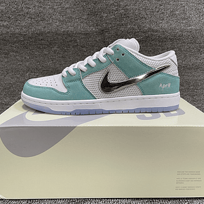 Tênis Dunk SB Low Top Grain - Couro (Tamanho 36 ao 47,5) Verde àgua e branco