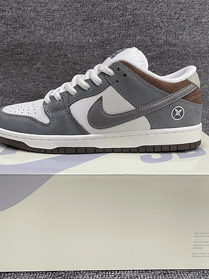 Tênis Dunk SB Low Top Grain - Couro (Tamanho 36 ao 47,5) Cinza, Branco e Castanho