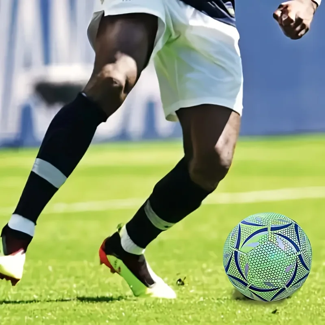 Bola de Futebol 1Pro Tamanho 5 - Brilha no Escuro e Costurada à Máquina 3