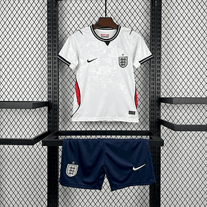 Kit Infantil Inglaterra 2026 World Cup Home Jersey Kit Footy Leaked (Camisola + Calções) 