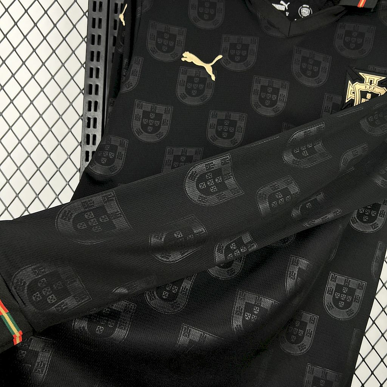 Camisola Portugal 2025/26 Edição Especial EUSÉBIO PANTERA NEGRA Manga Comprida 4