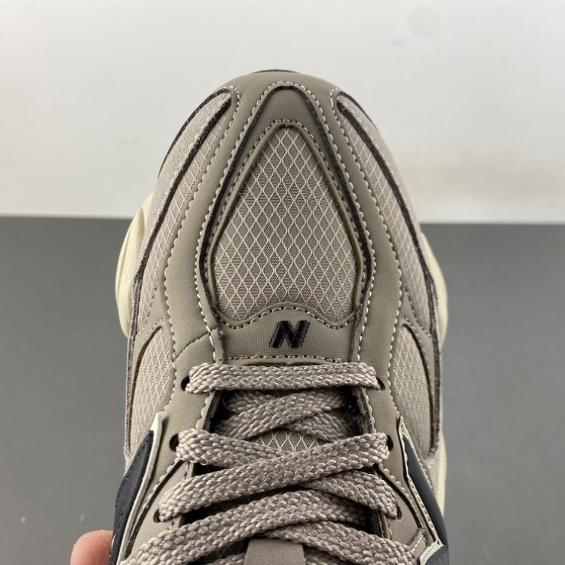 Ténis New Balance 9060 'Cinza e Preto' - Original, Estilo e Conforto Superior 15