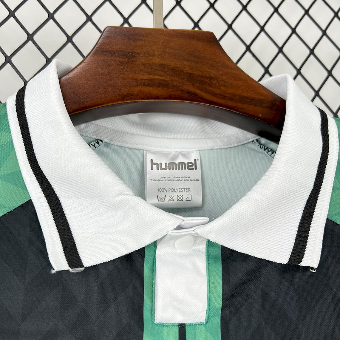 Camisola Retro Betis 25/26 Oversize: A Alma Verdiblanca com Estilo Contemporâneo 4