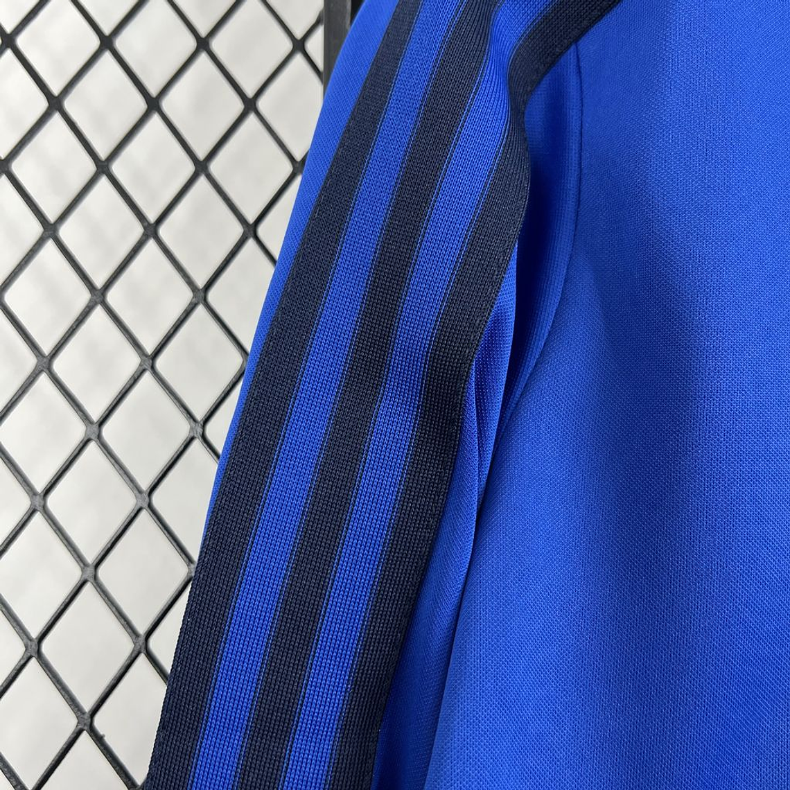 Camisola Retro George Best x Manchester United: A Edição Conjunta que Eterniza o Quinto Beatle 5