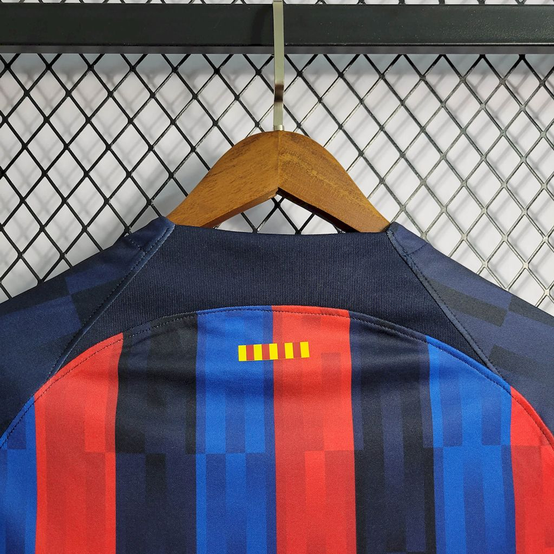Camisola Retro Barcelona 22/23: A Camisola que Uniu o Passado ao Presente 5