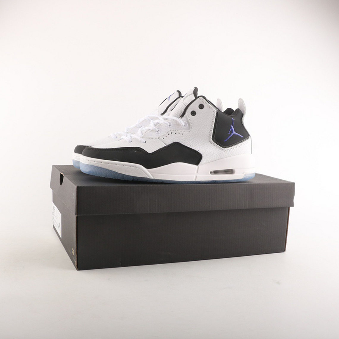 Ténis Jordan AR1000: O Ícone do Basquetebol que Marcou Gerações 2