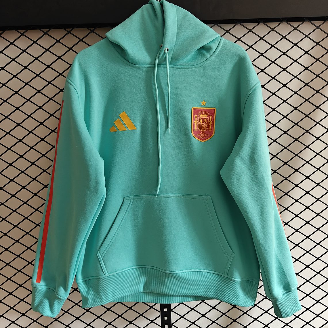 Hoodie Seleção Espanha: A Sweatshirt que Veste o Orgulho de Ser Espanhol | Tamanhos S ao 3XL 7