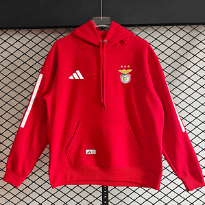 Benfica Hoodie: A Sweatshirt que Veste a Glória do Sport Lisboa e Benfica