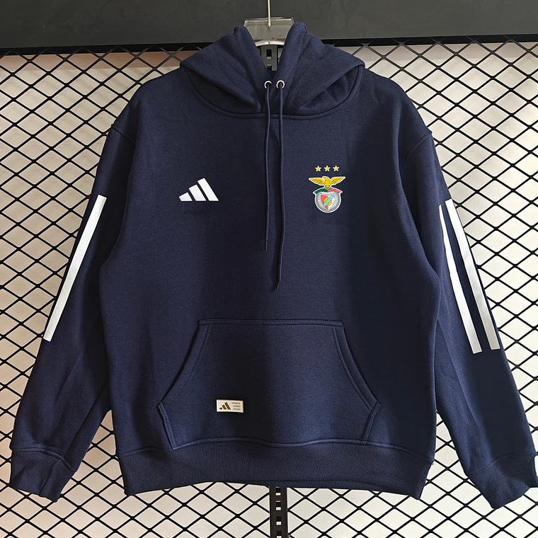 Benfica Hoodie: A Sweatshirt que Veste a Glória do Sport Lisboa e Benfica 5