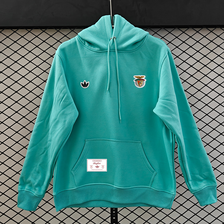 Vintage Benfica Heritage Hoodie: A Sweatshirt que Homenageia a História do Glorioso 9