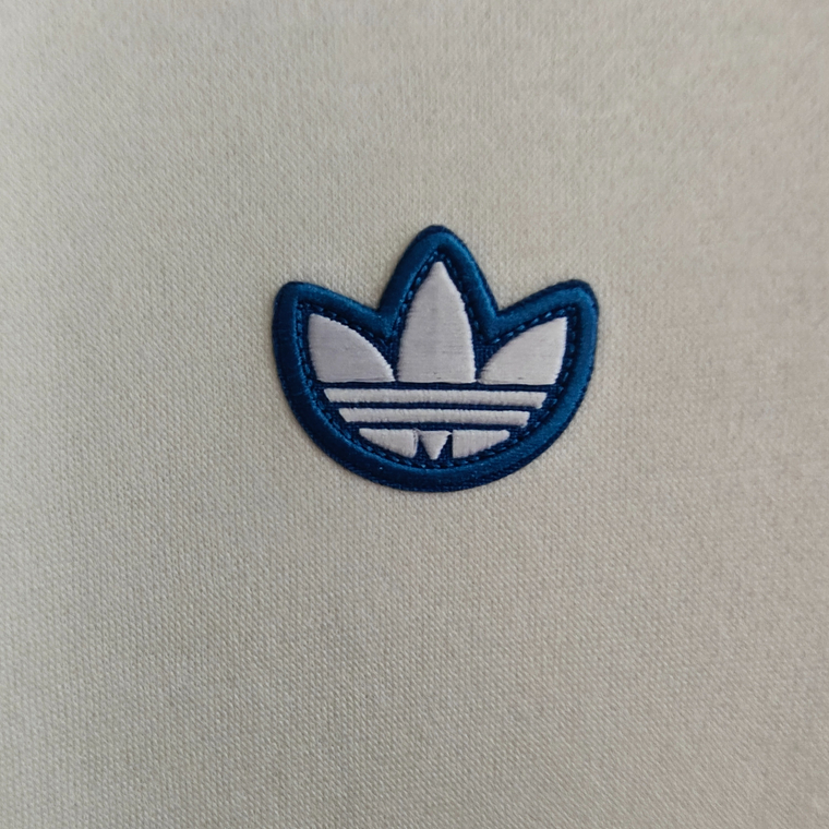 Real Madrid Heritage Vintage Hoodie: A Sweatshirt que Veste a Lenda Merengue 12