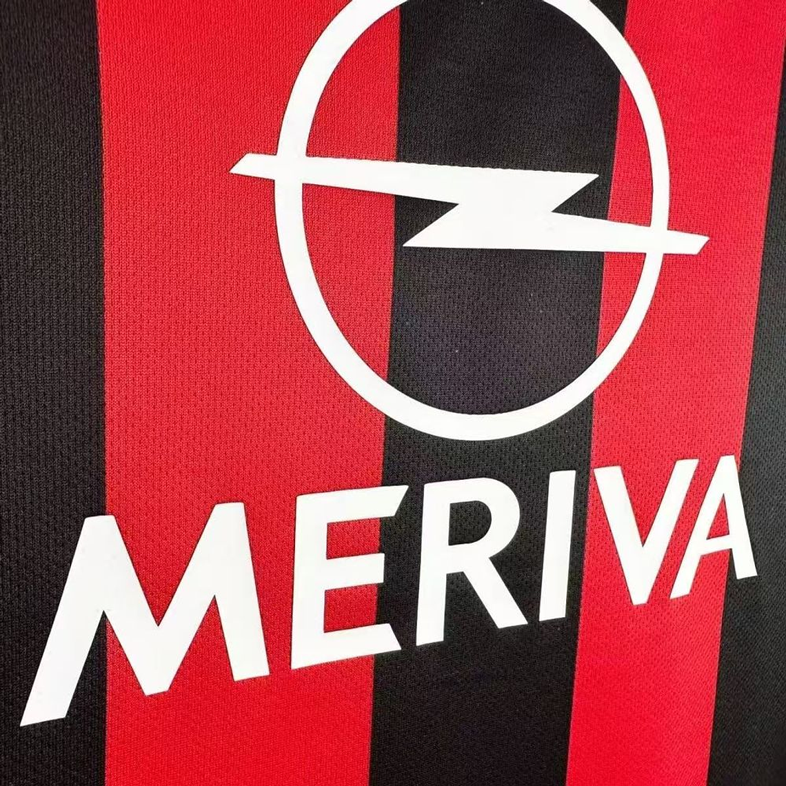 AC Milan 2003/04 Retro Home Jersey: A Camisola da 17ª Scudetto e da Lenda Shevchenko 6