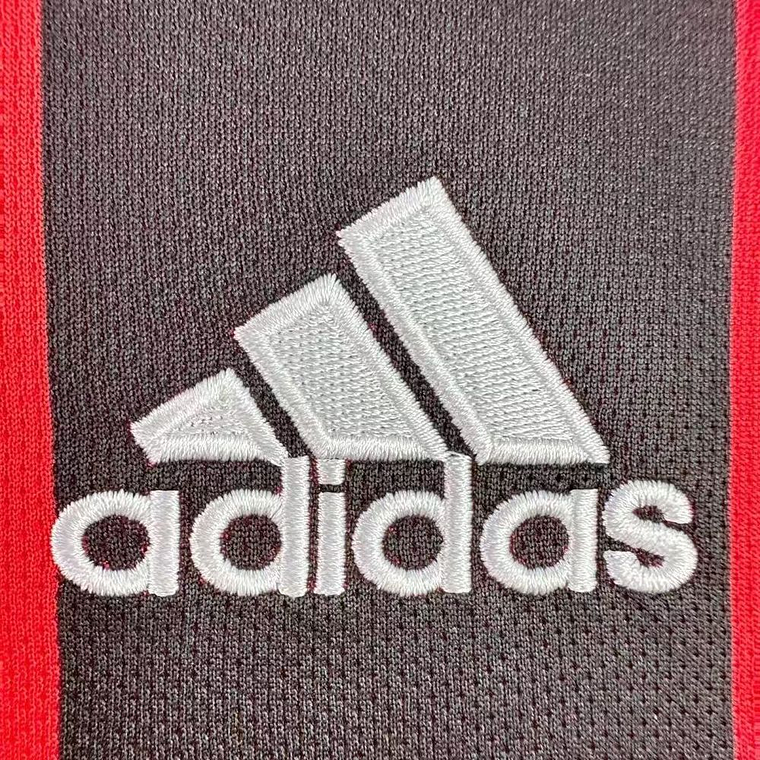 AC Milan 2003/04 Retro Home Jersey: A Camisola da 17ª Scudetto e da Lenda Shevchenko 9