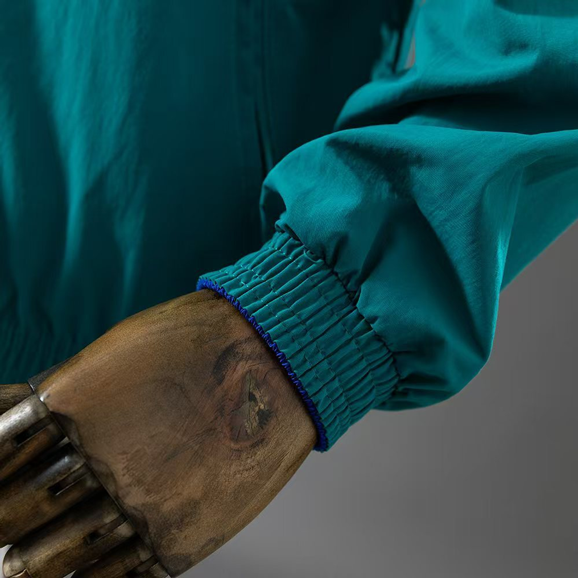 FC Porto 98 Retro Windbreaker: O Corta-Vento Dupla Face que Eterniza a Conquista da Europa 8