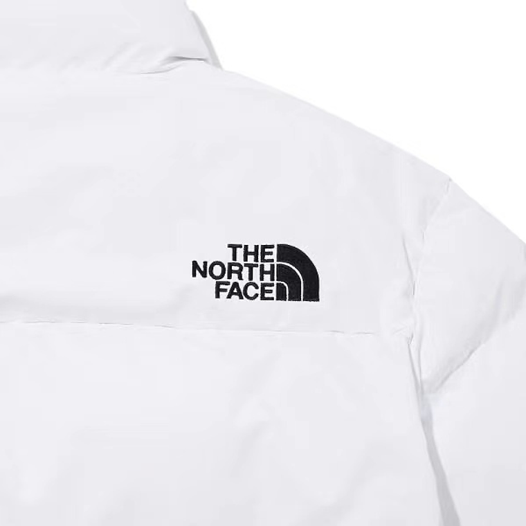 North Face Urban Explorer Trench Coat: A Fusão Perfeita Entre a Elegância Citadina e a Performance Outdoor 4