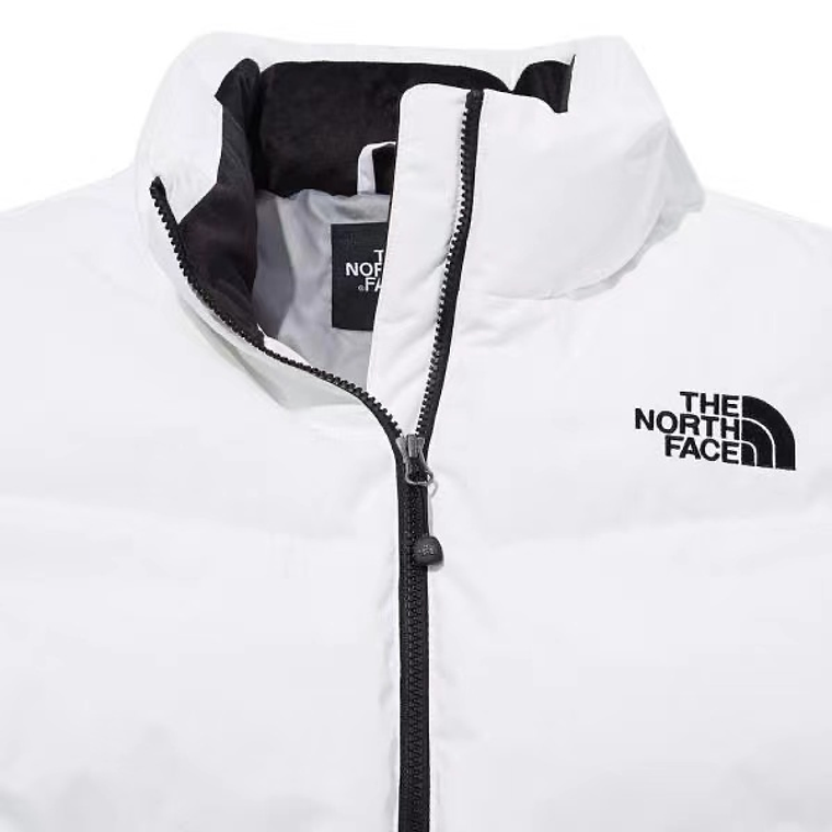 North Face Urban Explorer Trench Coat: A Fusão Perfeita Entre a Elegância Citadina e a Performance Outdoor 3