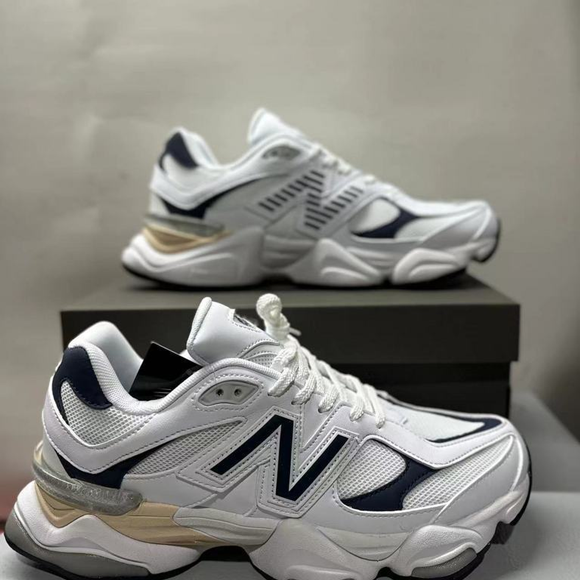 Ténis New Balance NB 9060 - Branco-Preto- 36 a 45 1