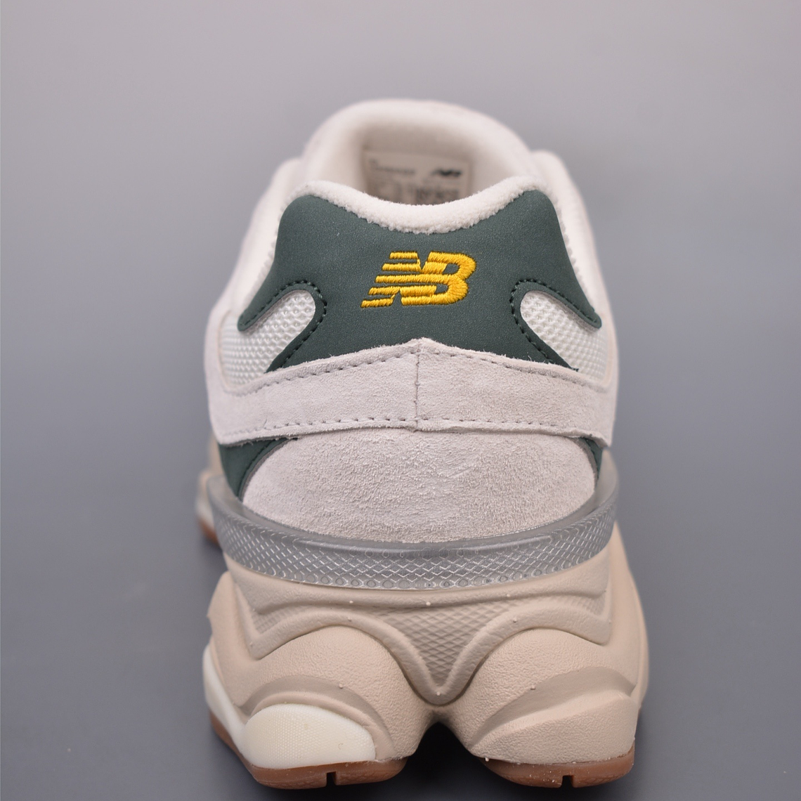 Ténis New Balance NB 9060 - Vermelho-Castanho - 36 a 45  15