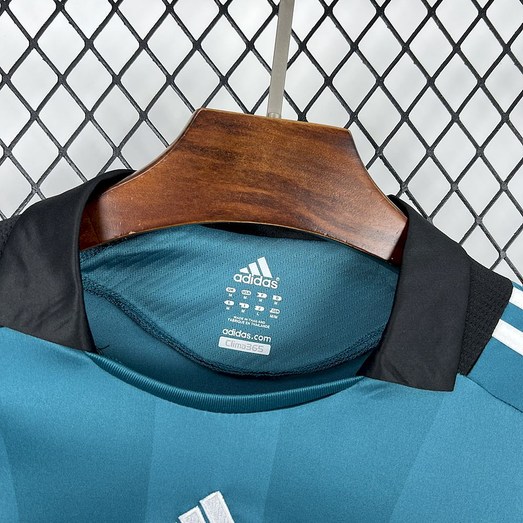 Camisola Retro de manga longa do Liverpool da temporada 2008/09 6