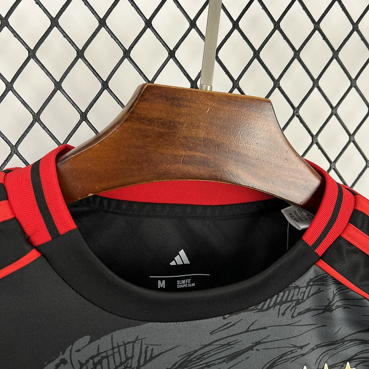 Benfica 2025/26 Jersey Special Edition Eagle Print - Size S in 4XL 5