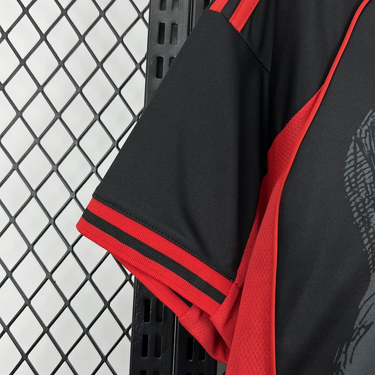 Benfica 2025/26 Jersey Special Edition Eagle Print - Size S in 4XL 7