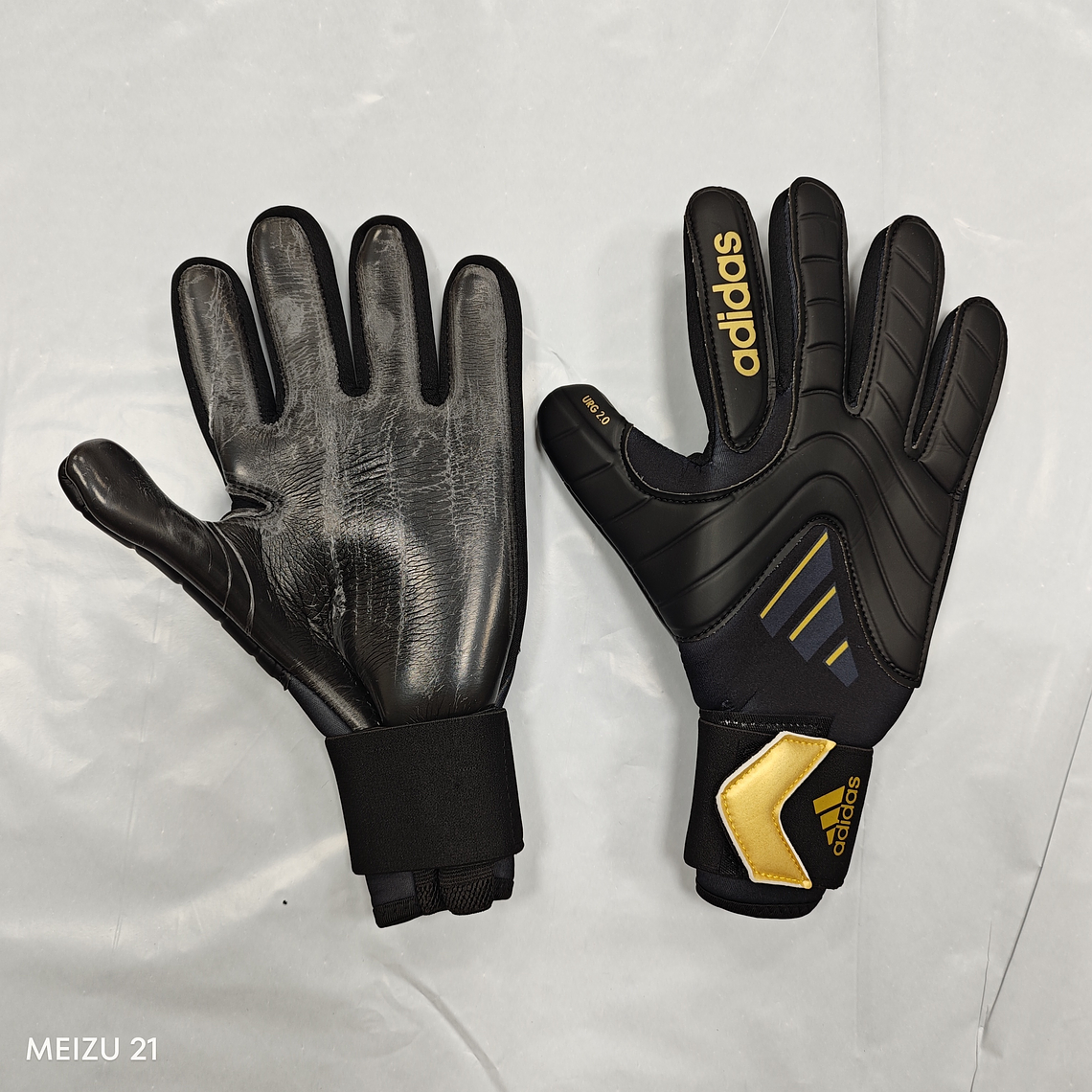 Luvas adidas Copa Pro - Grip URG 2.0 | Aderência Superior | Preto/Dourado 1