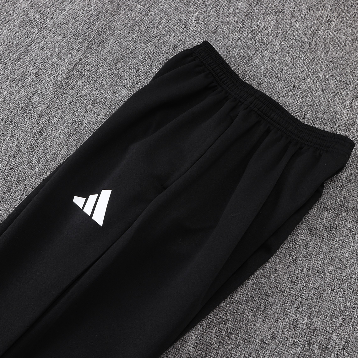 Arsenal 25/26 Tracksuit with Hood, Sizes S to 2XL 17