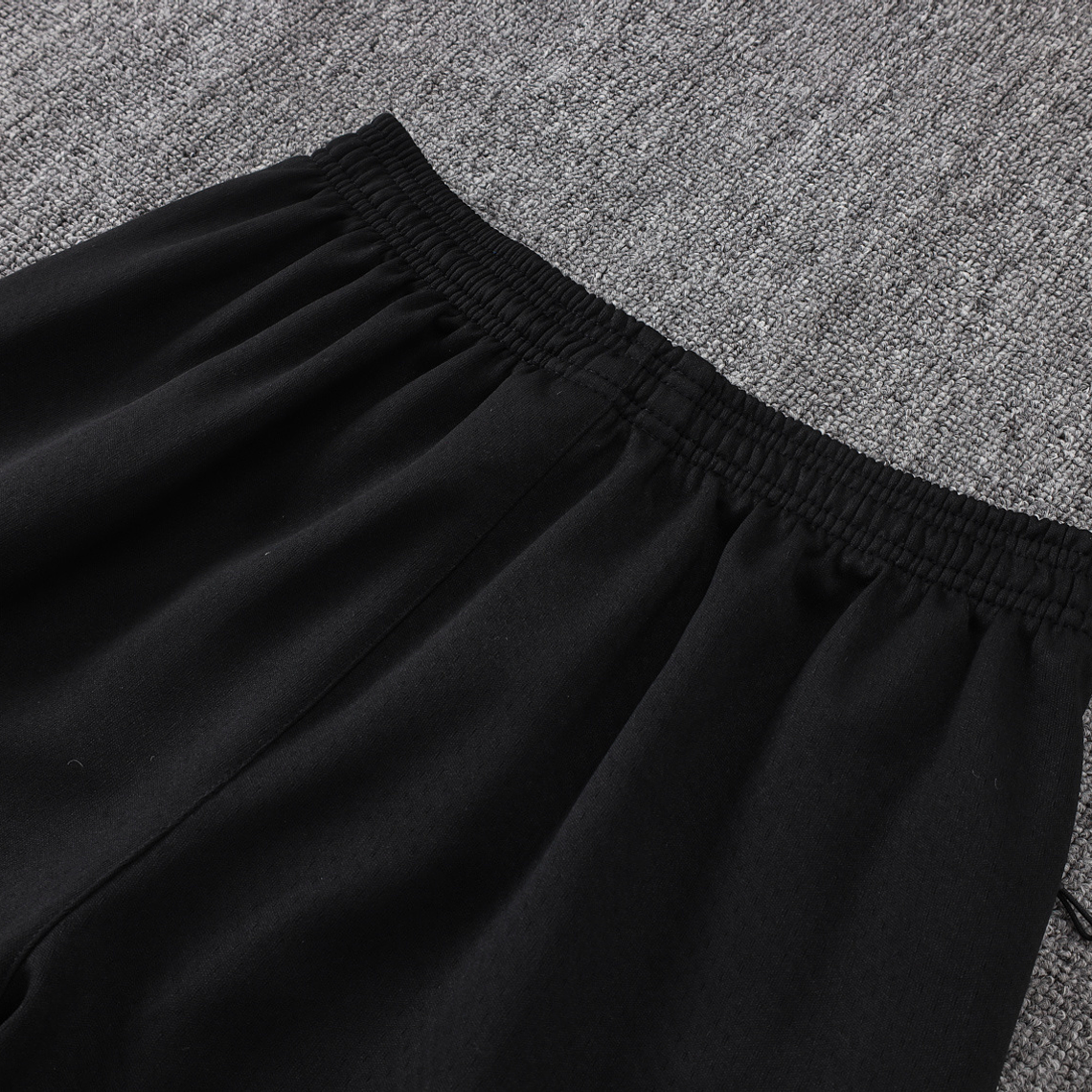 Arsenal 25/26 Tracksuit with Hood, Sizes S to 2XL 18