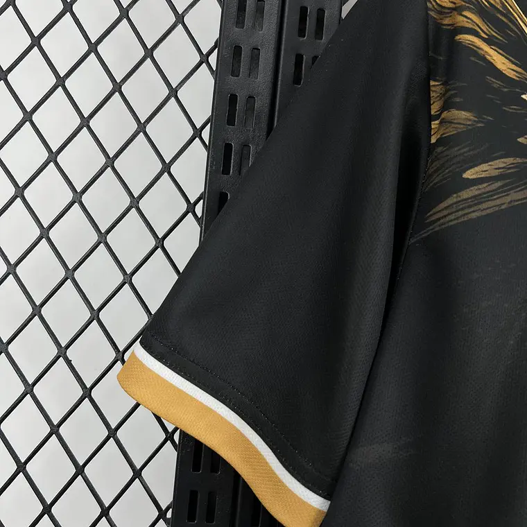 Camisola Benfica 2026/27 Especial Preta e Dourada Águia Estampada 5