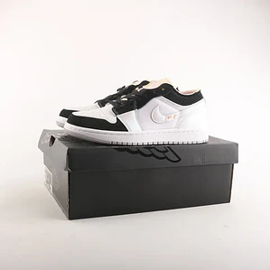 Air Jordan 1 Retro Low DN1635 102 - Estilo Icónico - 36 ao 46