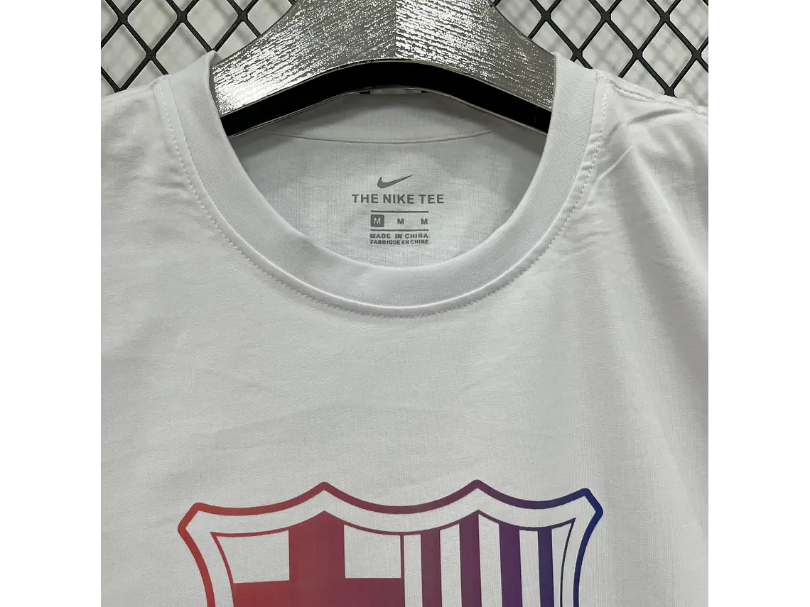 T-shirt Casual Nike Barcelona - Estilo e Paixão Culé 4
