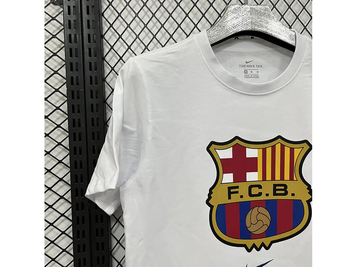 T-shirt Casual Nike Barcelona - Estilo e Paixão Culé  5