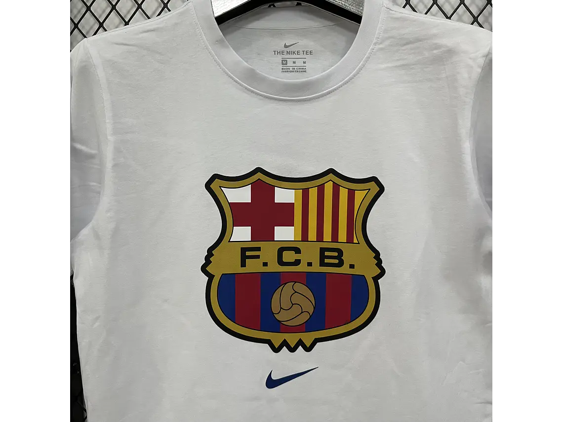 T-shirt Casual Nike Barcelona - Estilo e Paixão Culé  6