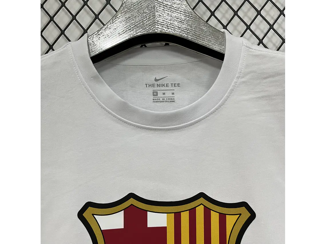 T-shirt Casual Nike Barcelona - Estilo e Paixão Culé  8