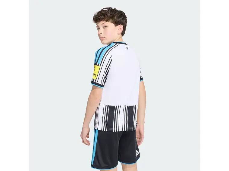 Kit Infantil Newcastle 2026/27 - Camisa e Calção 2