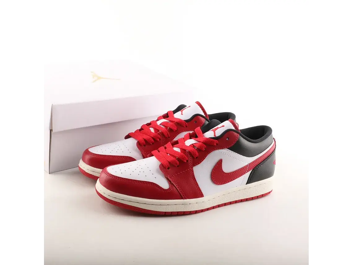 Ténis Nike Air Jordan 1 Retro Low DC0774 - Estilo Icónico 1