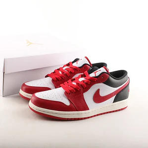 Ténis Nike Air Jordan 1 Retro Low DC0774 - Estilo Icónico