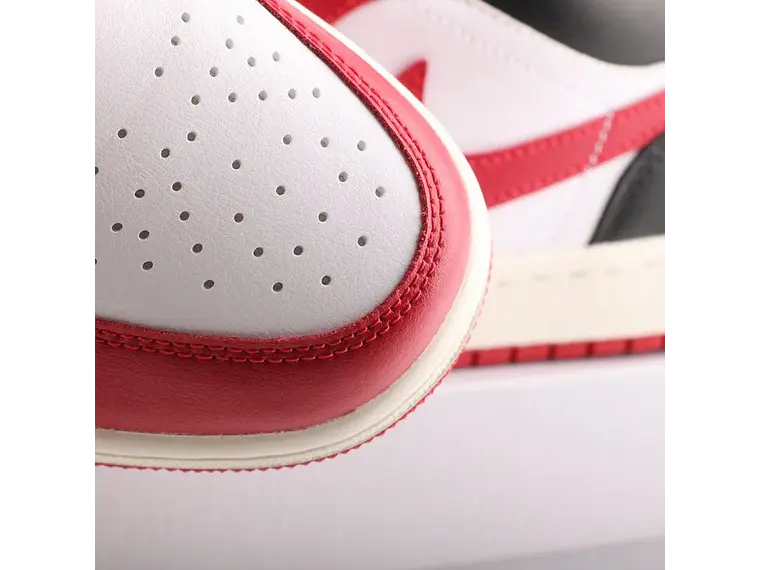 Ténis Nike Air Jordan 1 Retro Low DC0774 - Estilo Icónico 5