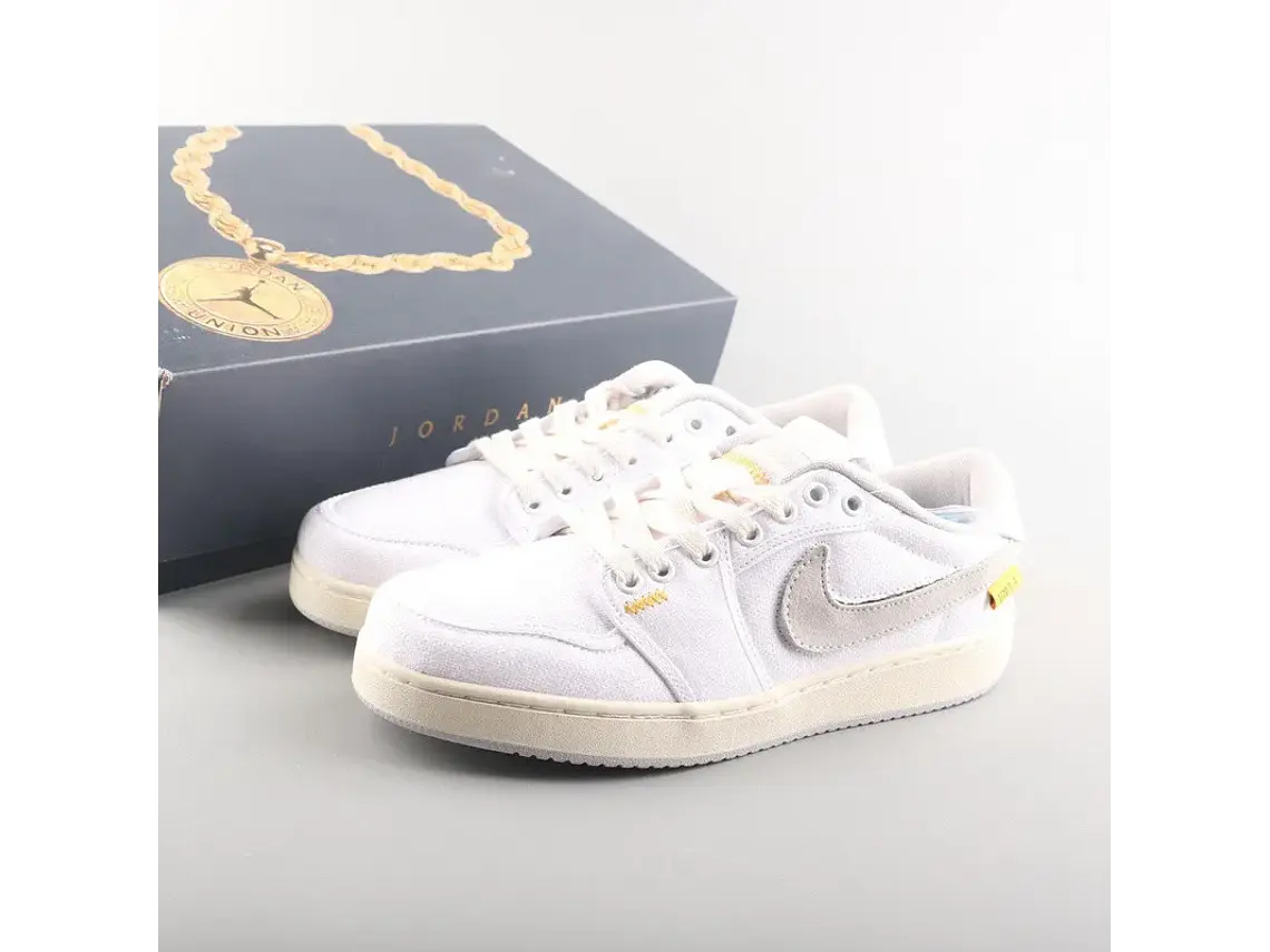 Ténis Nike Air Jordan 1 Retro Low DC0774 - Estilo Icónico 10