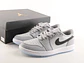 Ténis Nike Air Jordan 1 Retro Low DC0774 - Estilo Icónico - Thumbnail 11